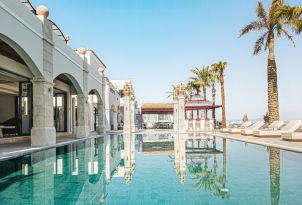 19-resort-by-the pool-grecotel-plaza-beach-house-crete